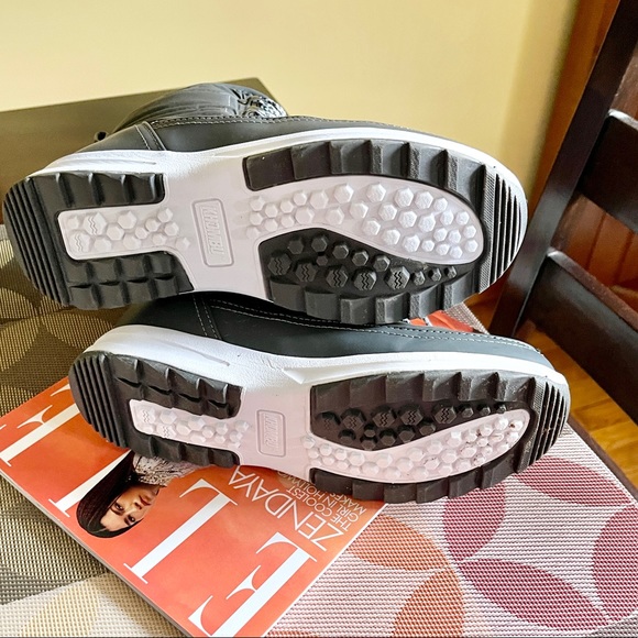 Khombu Waterproof Winter Boots - Picture 7 of 8